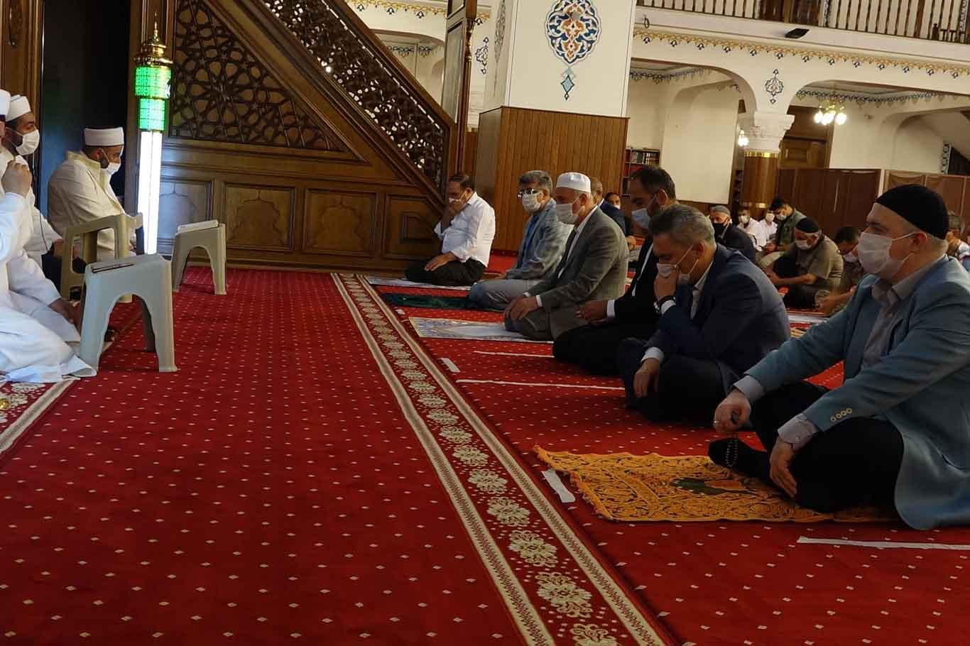 Van'da 15 Temmuz dolayısıyla etkinlikler düzenlendi Van'da 15 Temmuz dolayısıyla etkinlikler düzenlendi